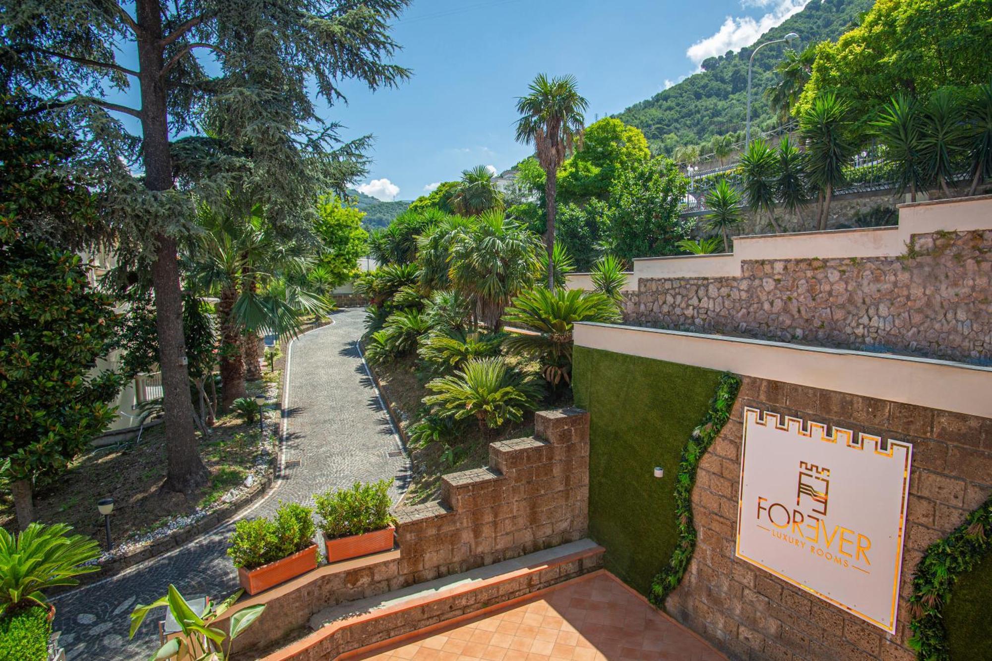 Forever Luxury Rooms Castellammare di Stabia Esterno foto