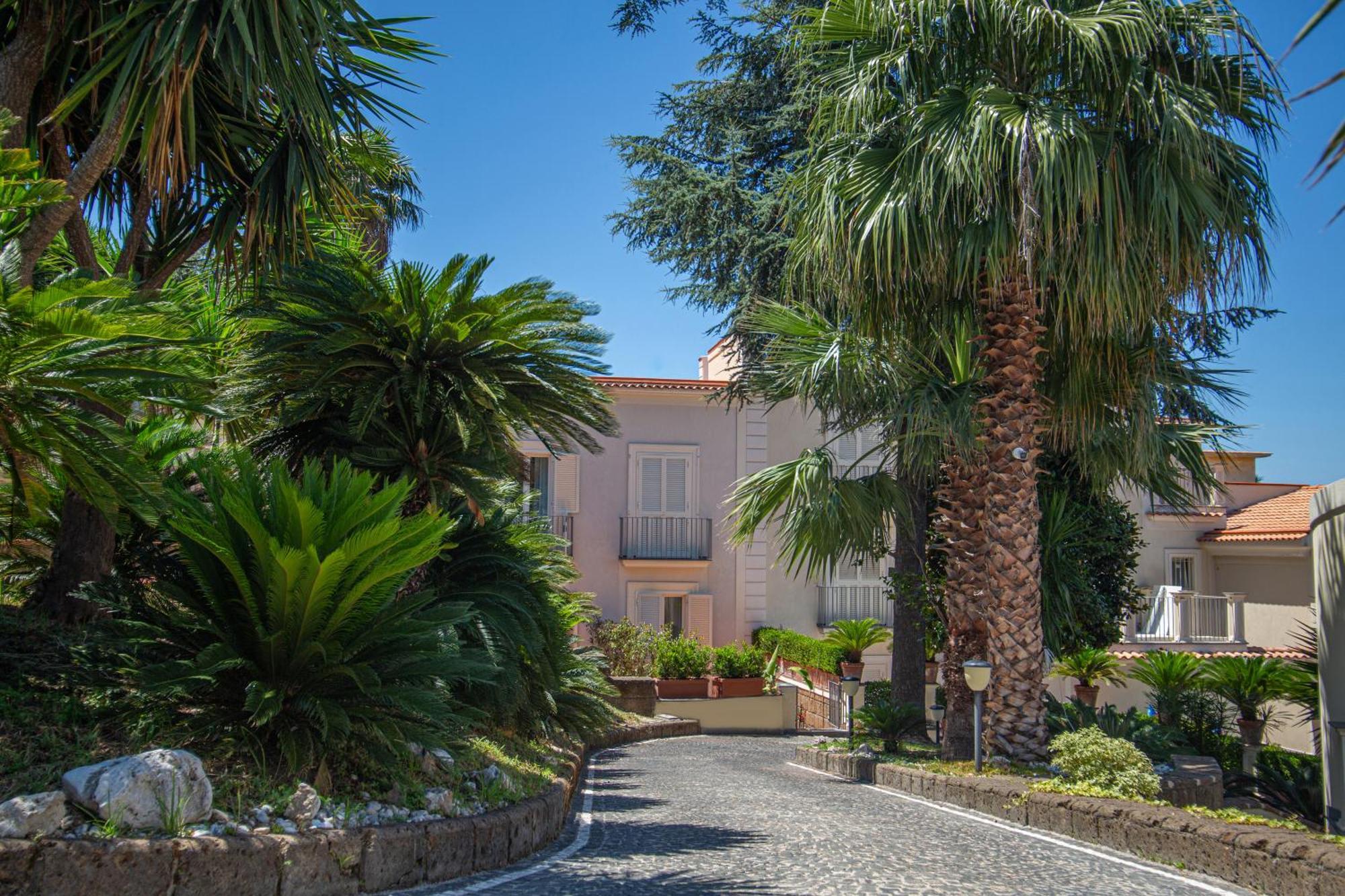 Forever Luxury Rooms Castellammare di Stabia Esterno foto